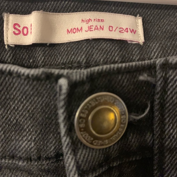 Juniors Black Jeans - Picture 3 of 11